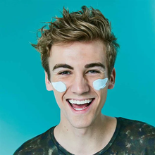 Load image into Gallery viewer, Avon Clearskin Blackhead Removing Face Mask - 75ml