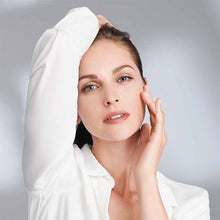 Load image into Gallery viewer, Avon Luxe Fabulous Mattifying Finish Primer - 28ml