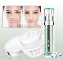 Load image into Gallery viewer, Avon Anew Clinical Even Texture &amp; Tone Correcting Serum - 30ml
