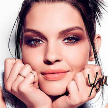 Load image into Gallery viewer, Avon Mark. Spectralash Mascara Black - 9ml
